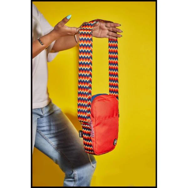 Cubs Cross Body Bag For Unisex, Red&Blue - Image 4