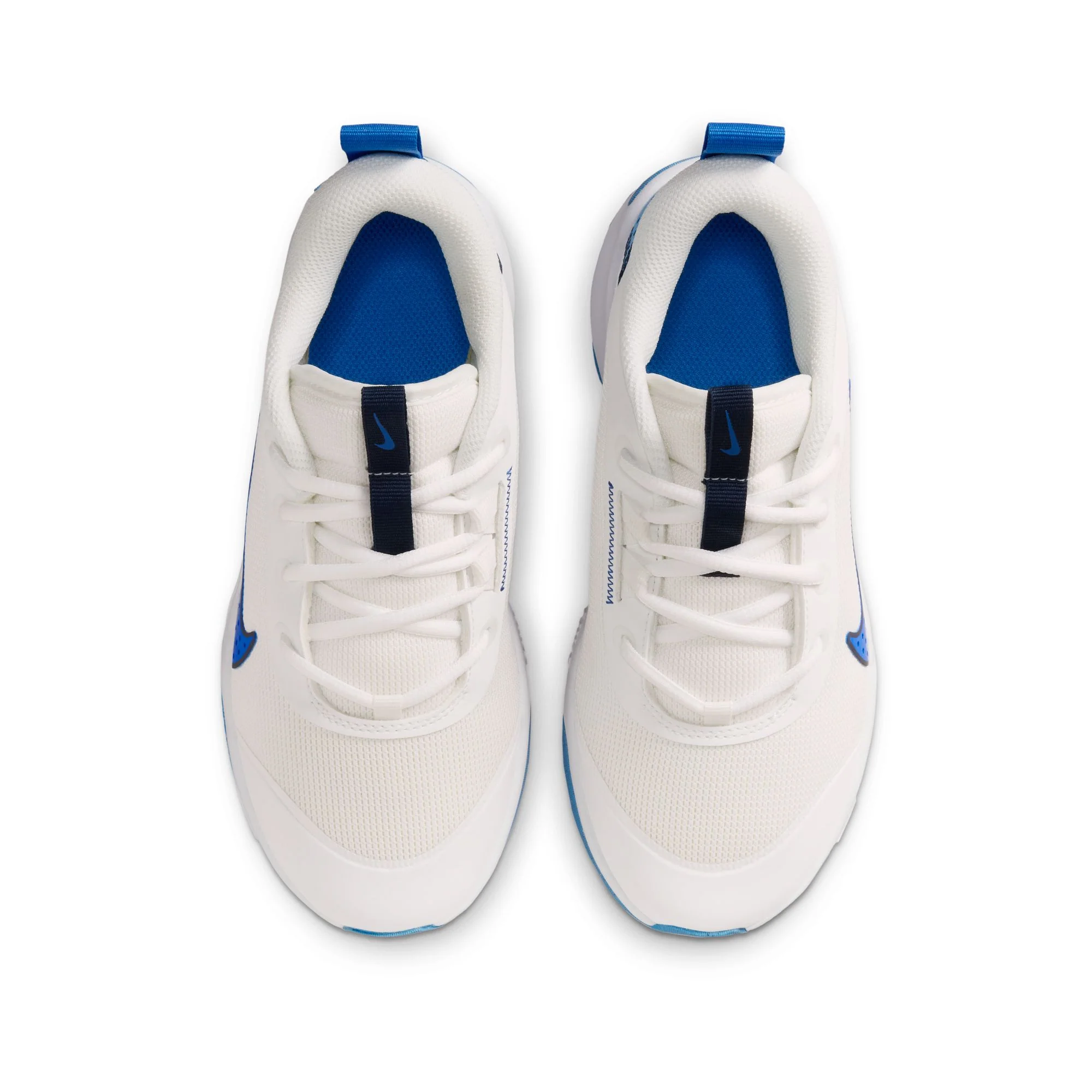Nike Omni Multi-Court Running Shoes For Boys, White&Navy - Image 4
