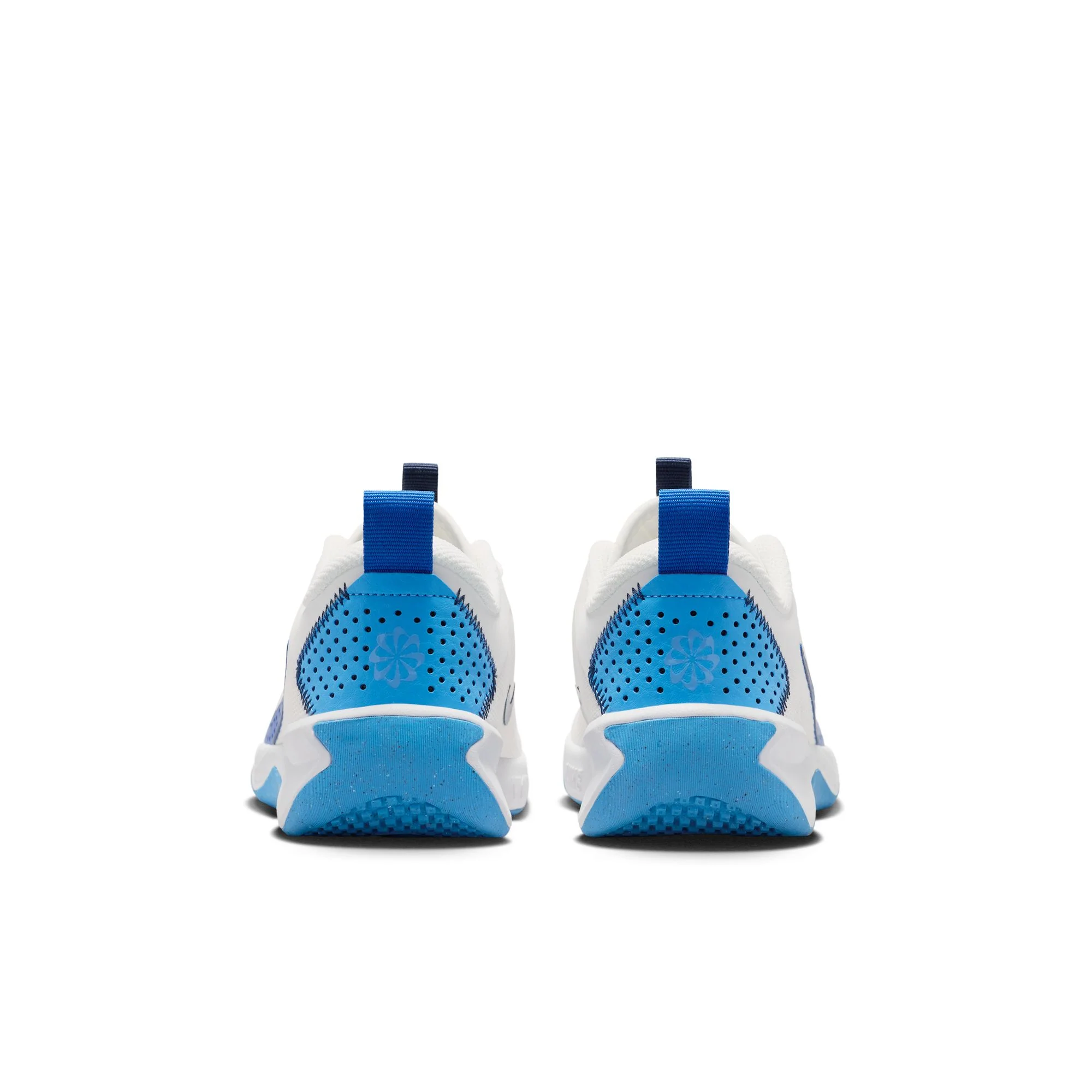 Nike Omni Multi-Court Running Shoes For Boys, White&Navy - Image 5