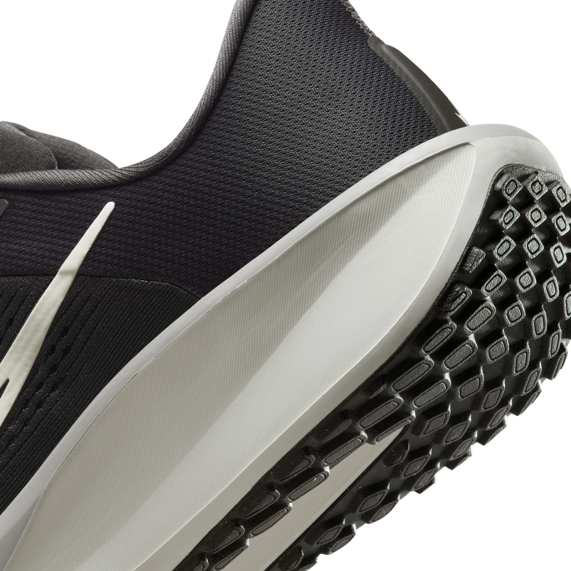Nike Quest 6 Running Shoes For Men, Black&Grey - Image 9